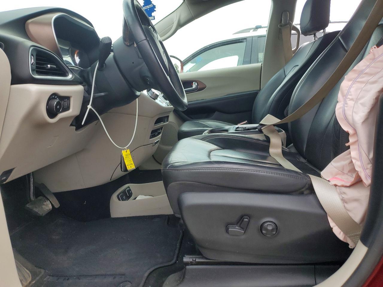 2017 Chrysler Pacifica Touring L Plus - Image 7