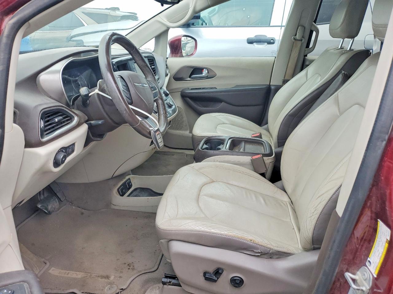 2017 Chrysler Pacifica Touring L - Фото 7