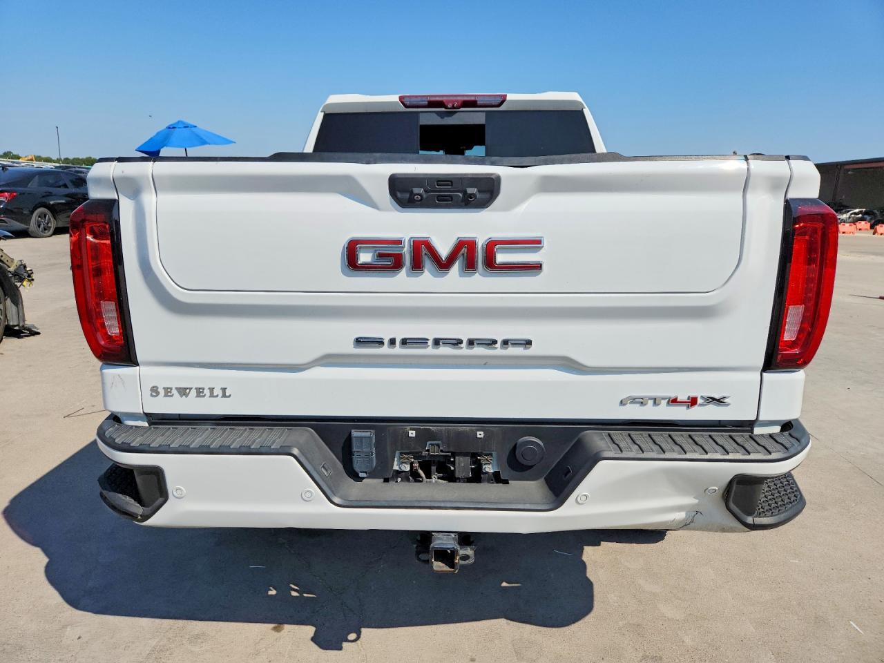2022 GMC Sierra K1500 At4X - Image 6