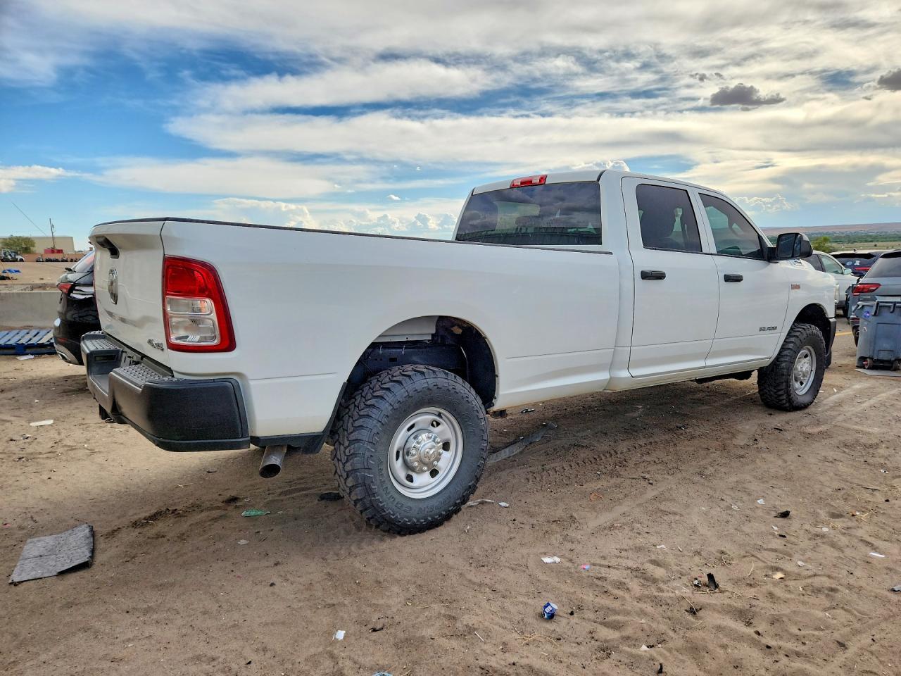 2022 Ram 2500 Tradesman - Фото 3