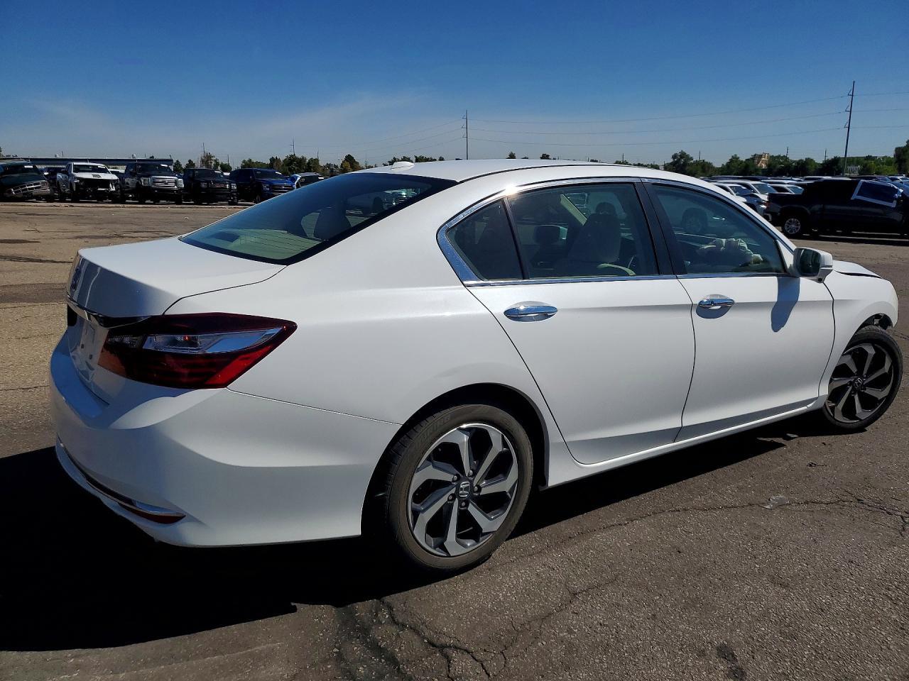 2017 Honda Accord Ex - Image 3