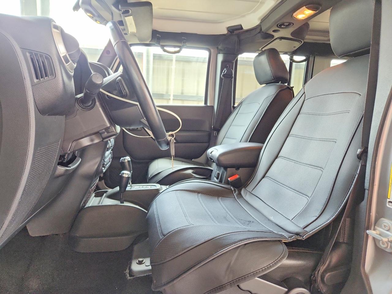 2017 Jeep Wrangler Unlimited Sahara - Фото 7