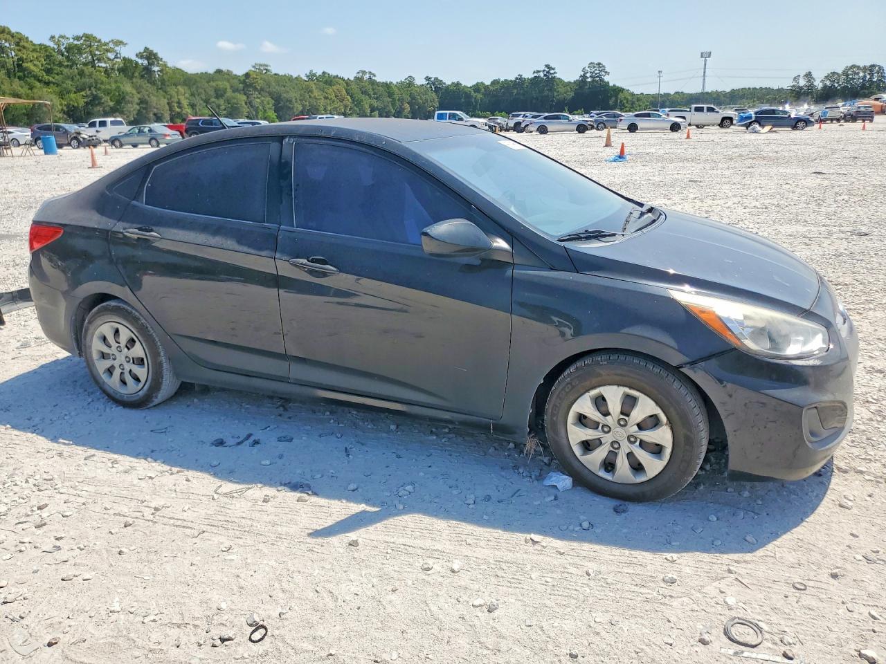 2016 Hyundai Accent Se - Фото 4