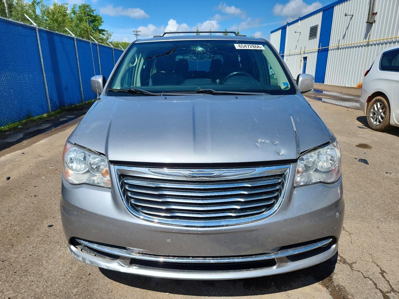 2015 Chrysler Town & Country Touring - Фото 5