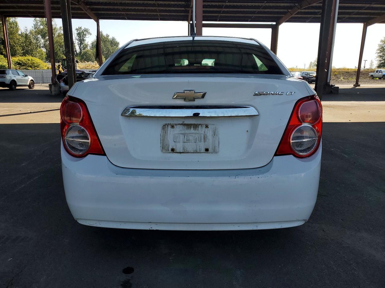 2014 Chevrolet Sonic Lt - Image 6