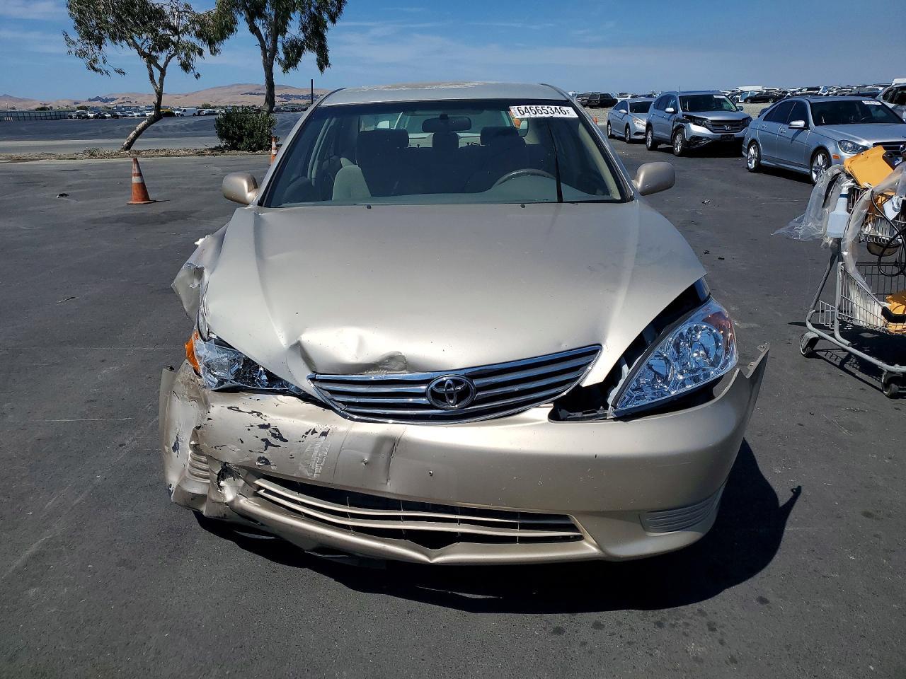 2005 Toyota Camry - Фото 5