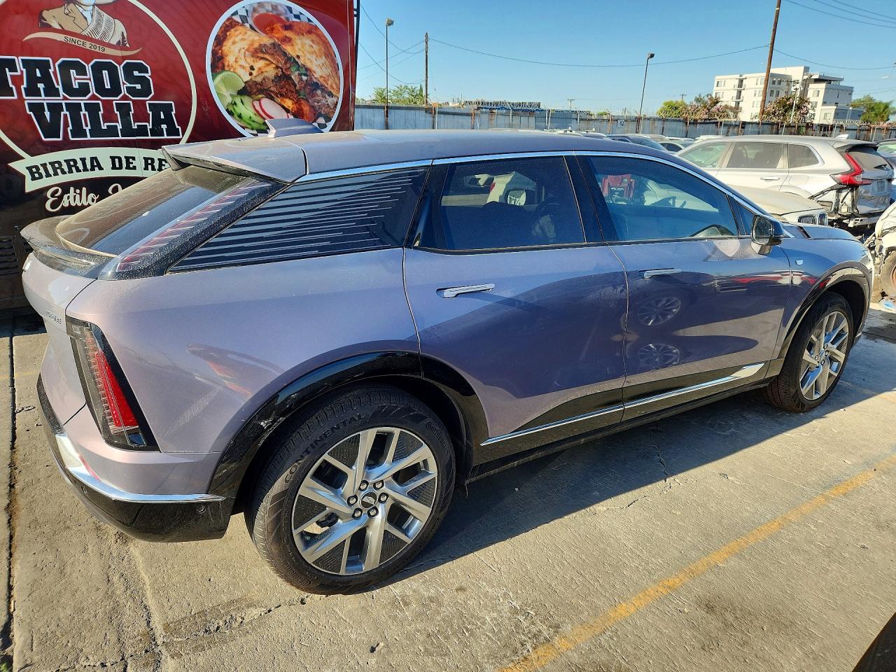 2026 Cadillac Optiq Luxury - Фото 3