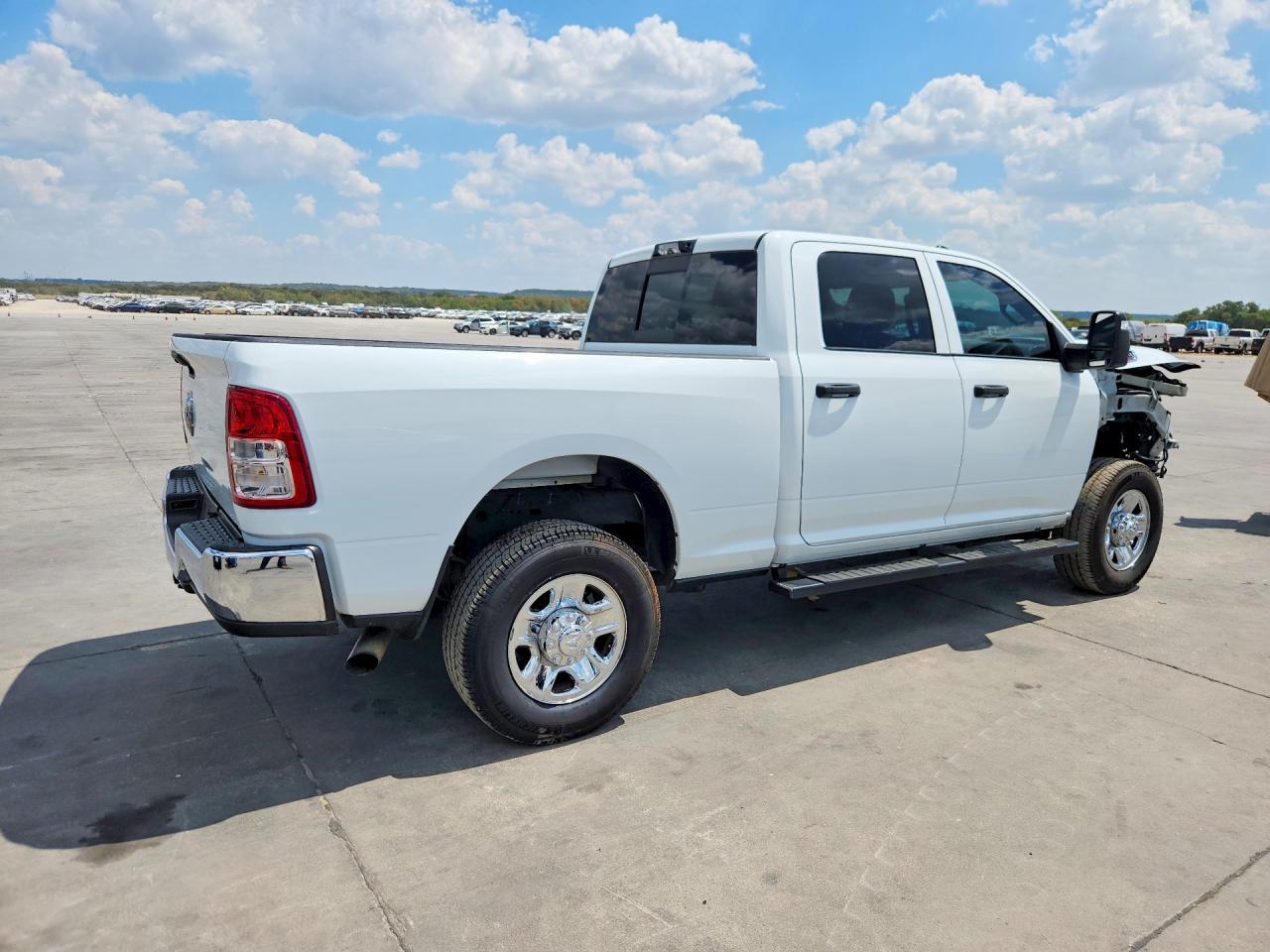 2023 Ram 2500 Tradesman - Фото 3