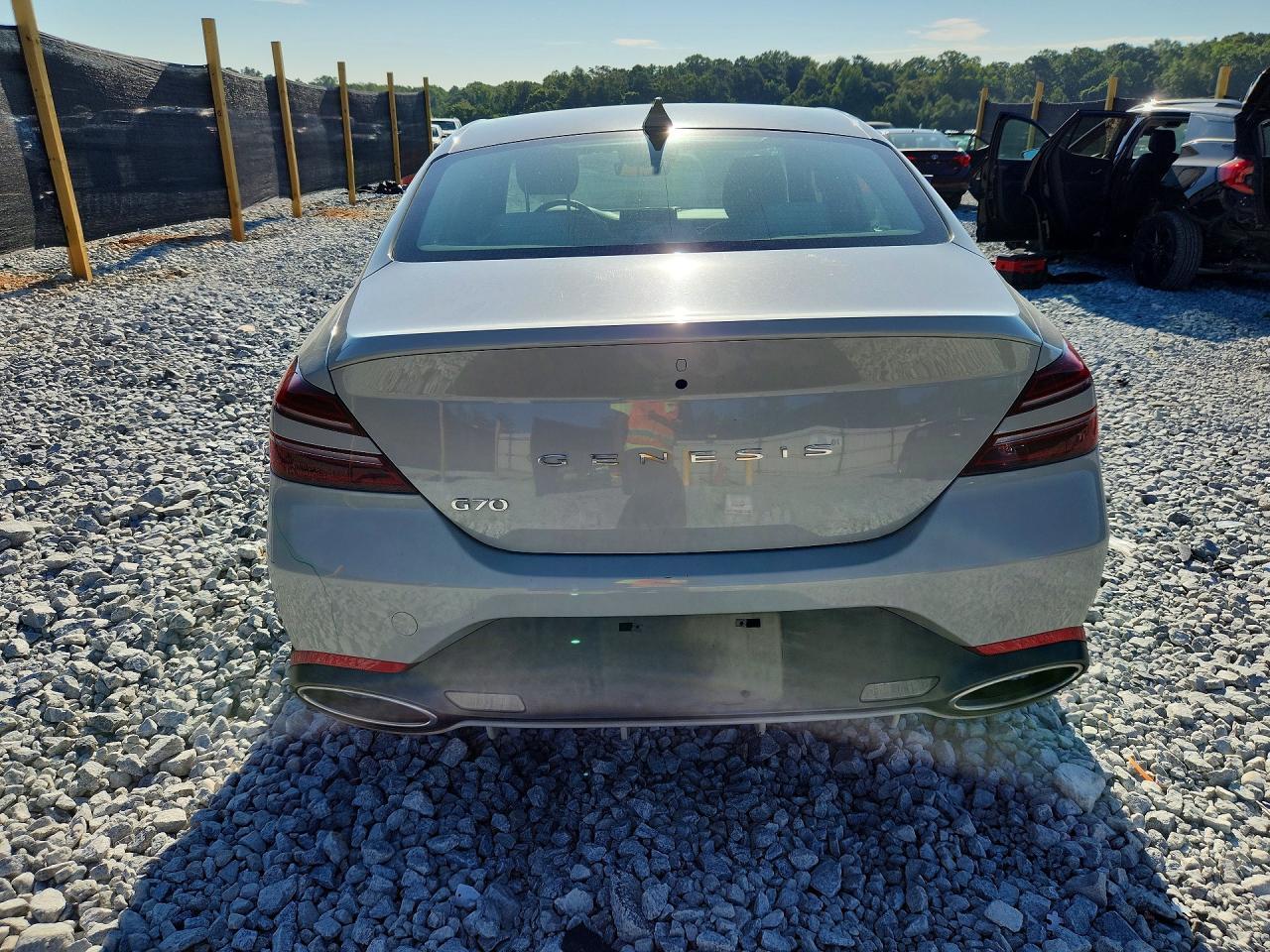 2025 Genesis G70 2.5T Standard - Фото 6