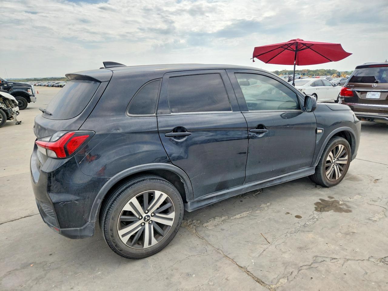 2020 Mitsubishi Outlander Sport Es - Фото 3