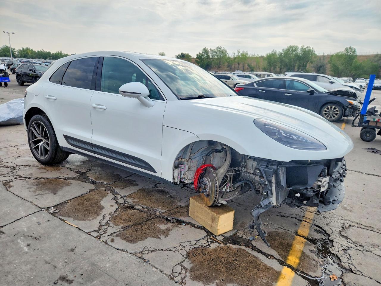 2024 Porsche Macan S - Image 4