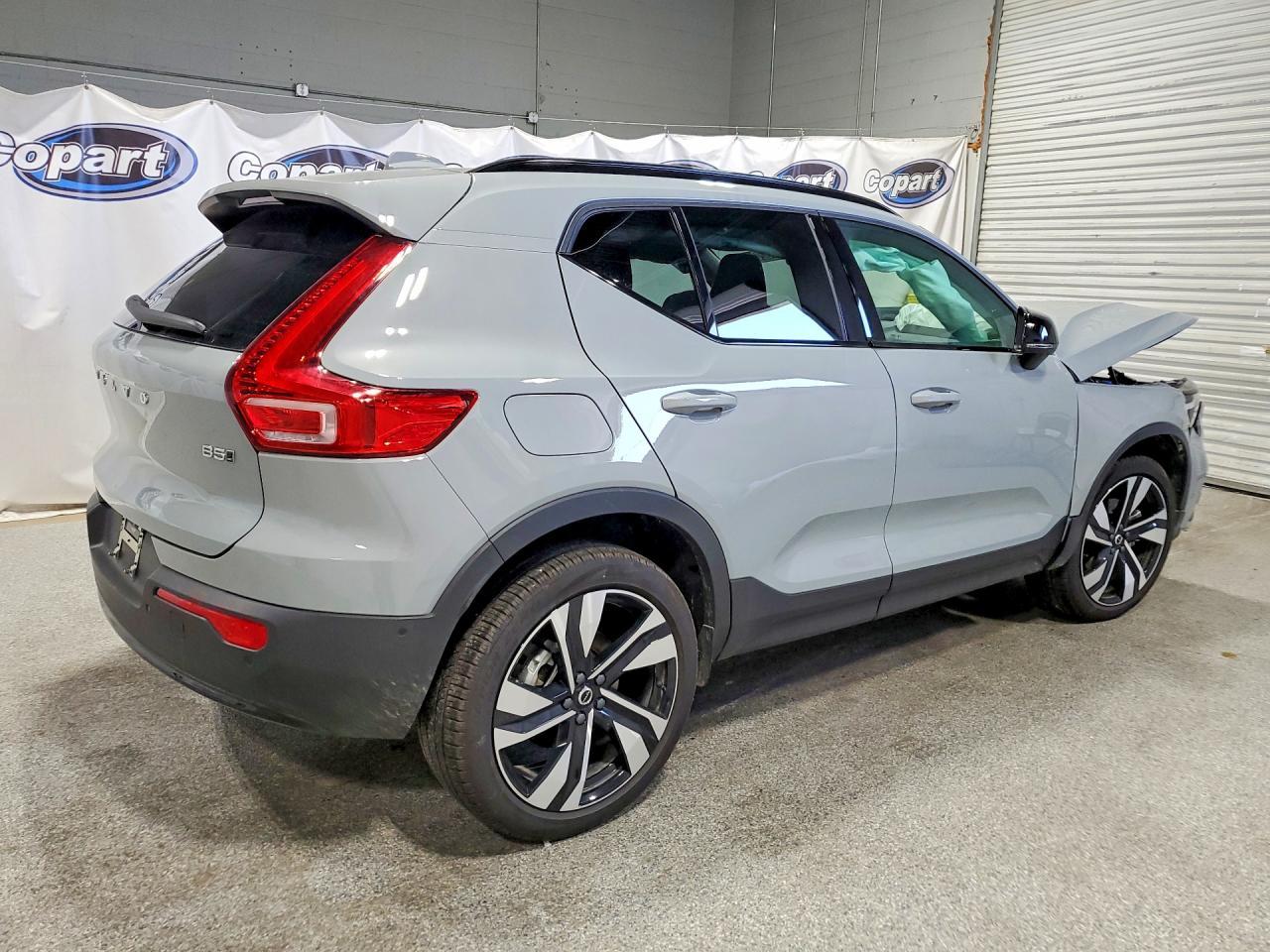 2026 Volvo Xc40 Plus - Фото 3