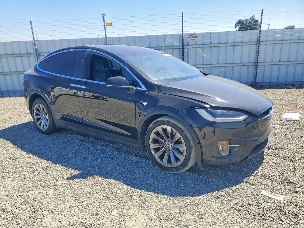 2017 Tesla Model X - Image 4