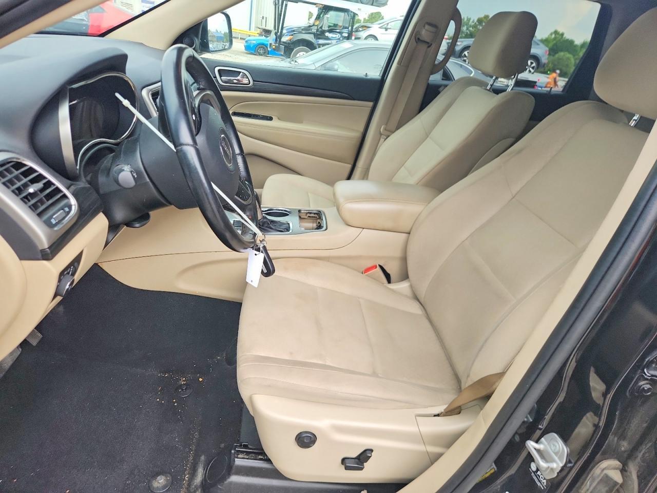 2021 Jeep Grand Cherokee Laredo - Image 7