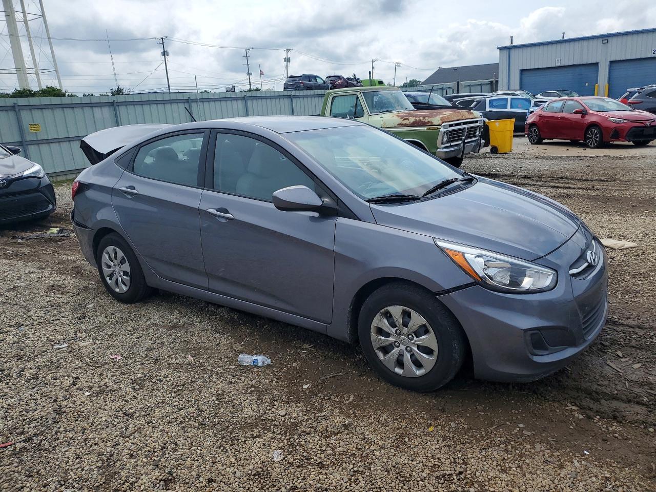 2017 Hyundai Accent Se - Image 4