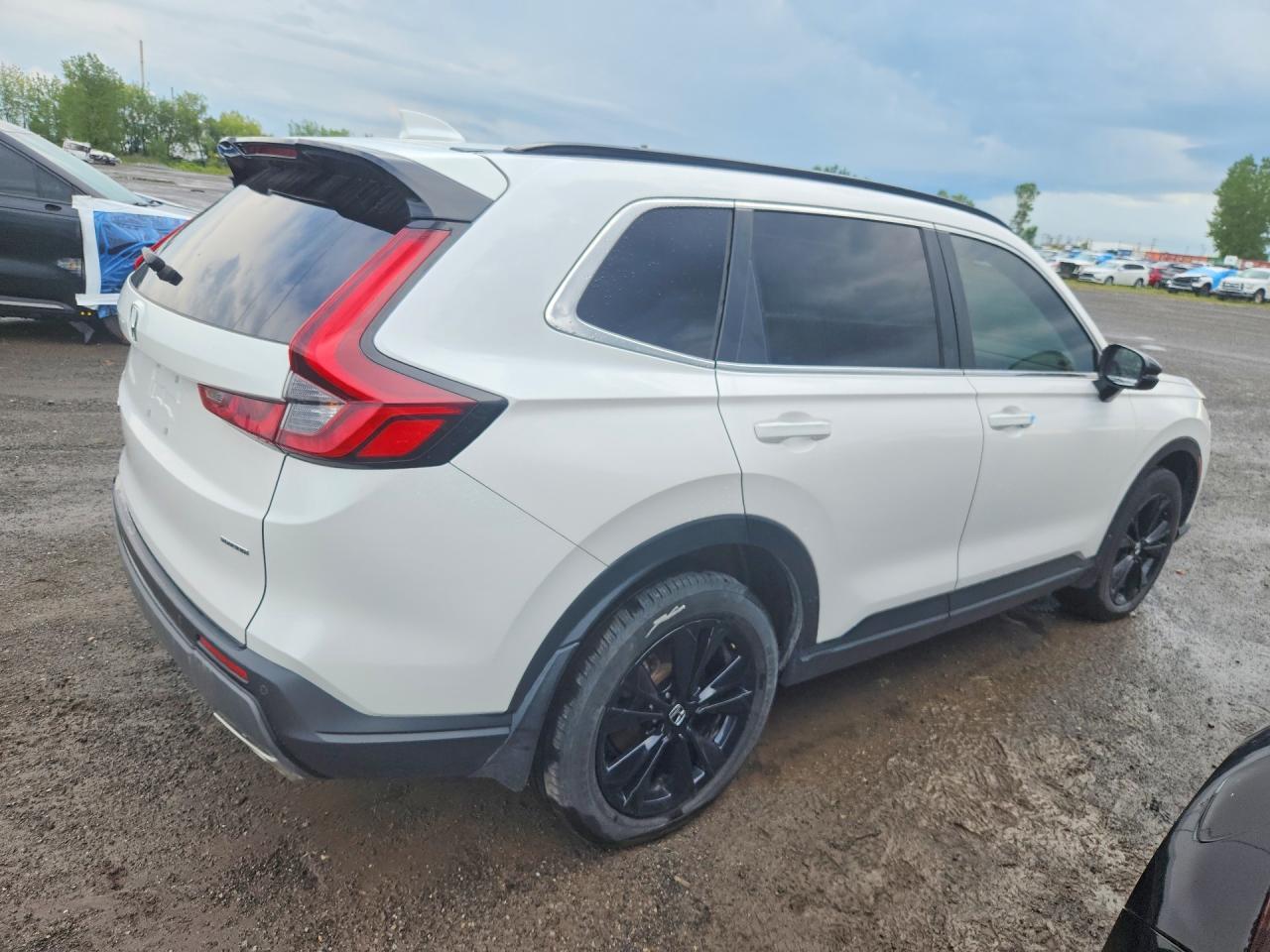 2023 Honda Cr-V Sport Touring - Image 3