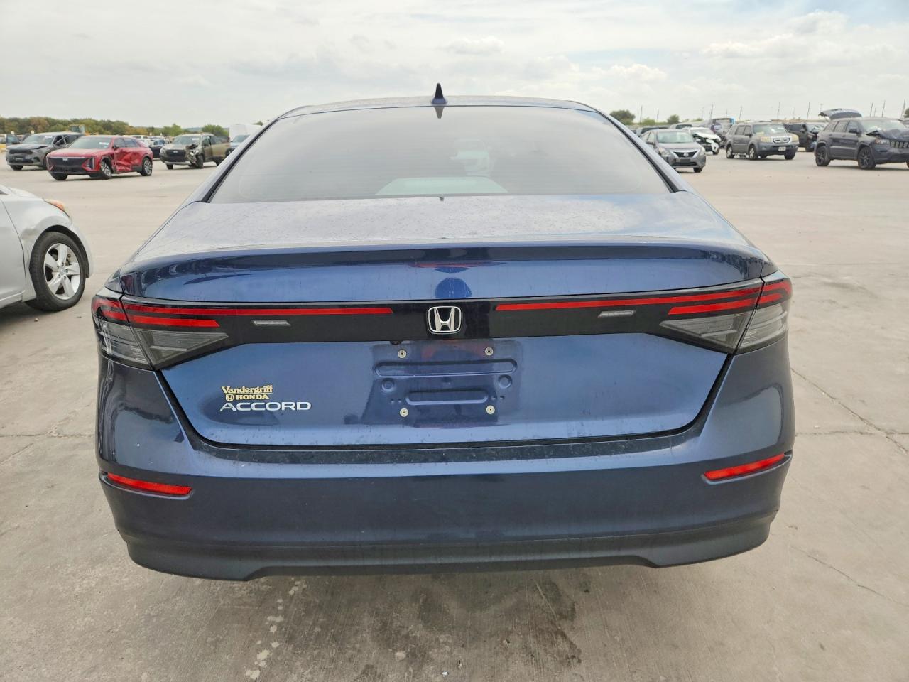 2023 Honda Accord Ex - Image 6