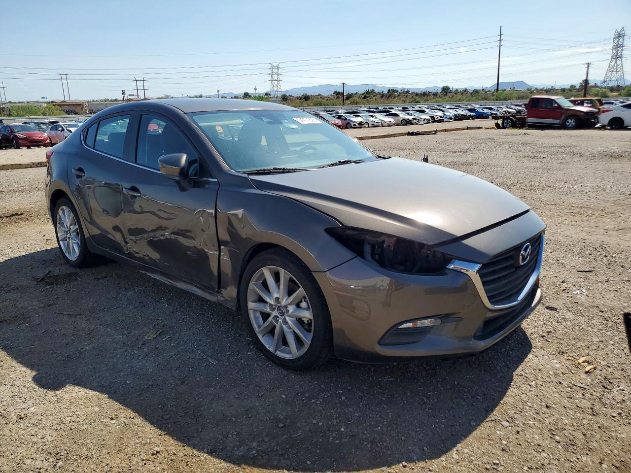 2017 Mazda 3 Touring - Image 4
