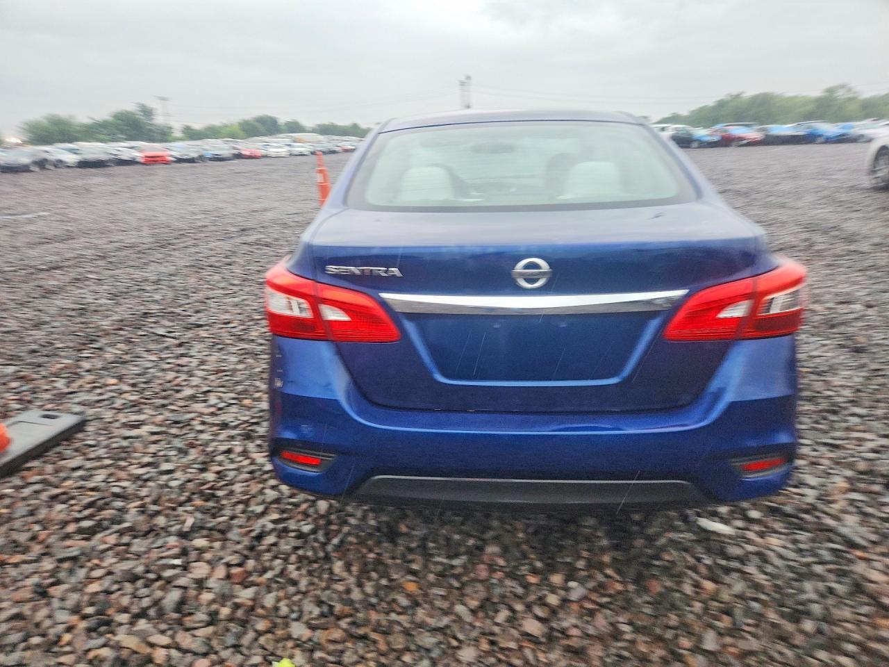 2016 Nissan Sentra S - Фото 6