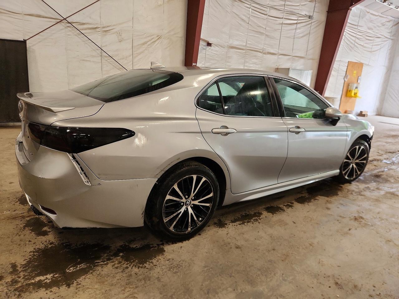 2019 Toyota Camry Se - Фото 3