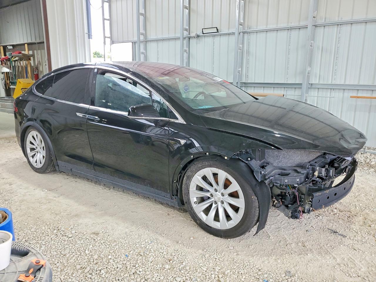 2017 Tesla Model X - Image 4