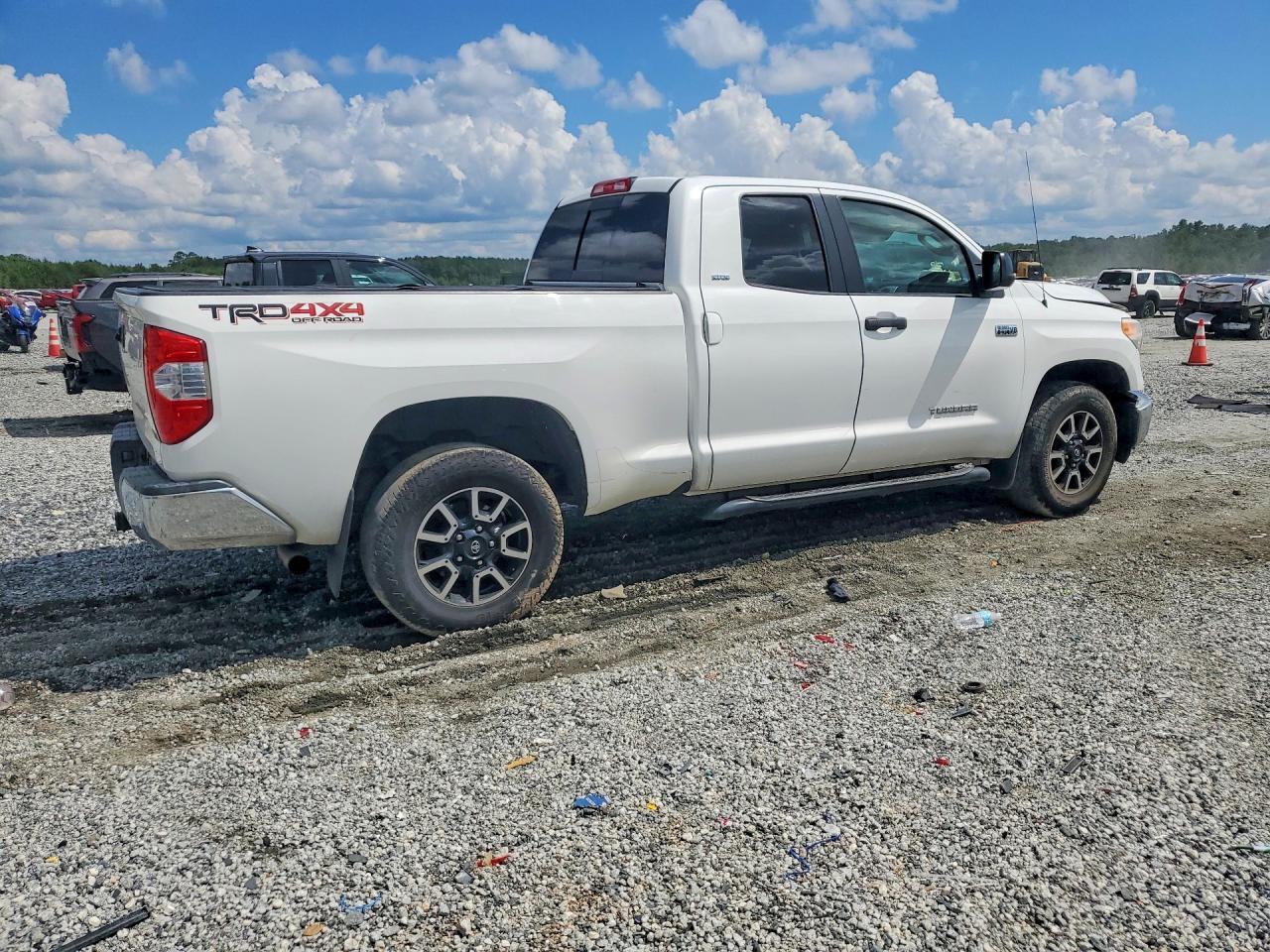 2015 Toyota Tundra Sr5 - Фото 3