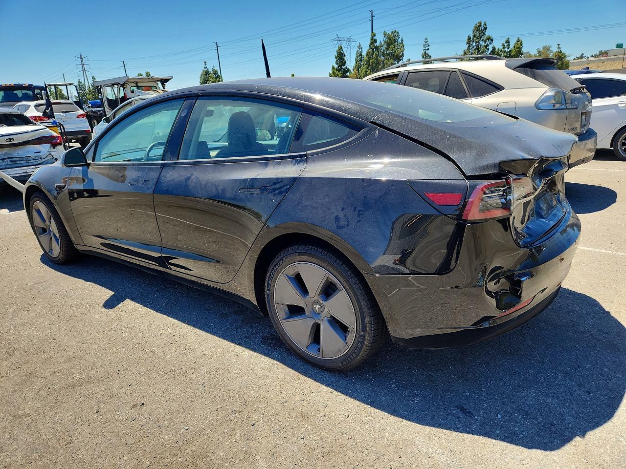 2022 Tesla Model 3 - Фото 2