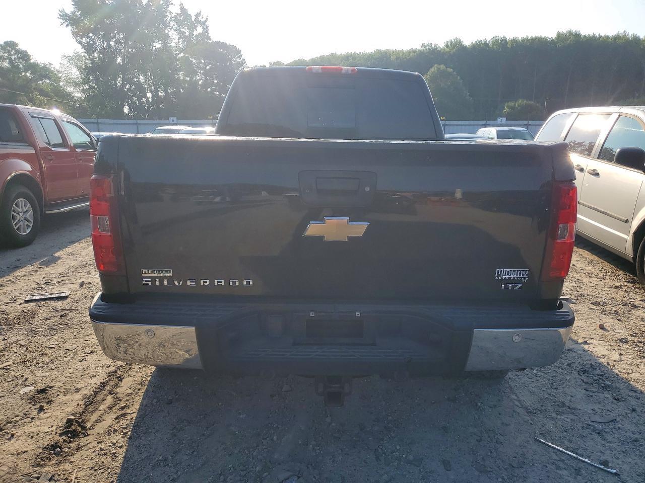 2011 Chevrolet Silverado K1500 Ltz - Image 6