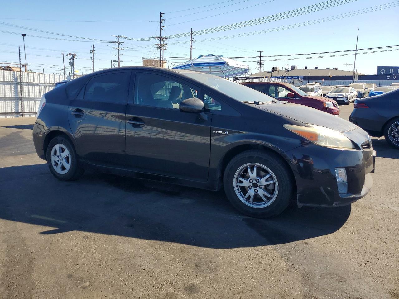 2011 Toyota Prius Two - Фото 4