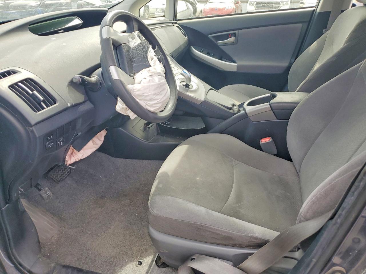 2015 Toyota Prius Two - Image 7