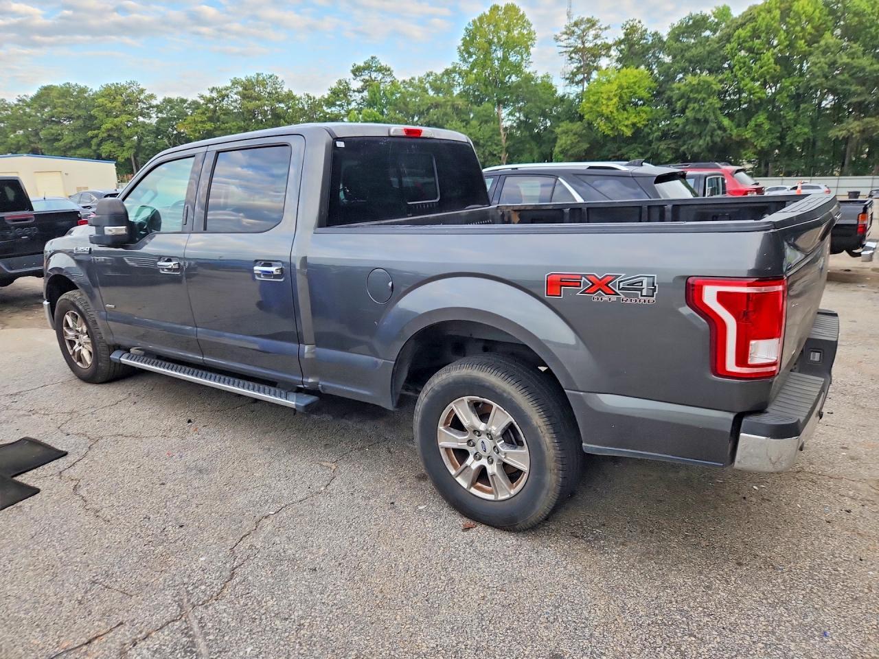2016 Ford F150 Supercrew - Фото 2