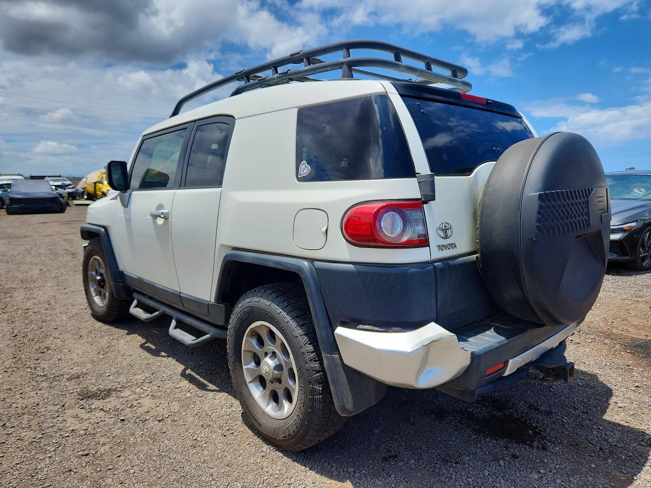 2012 Toyota Fj Cruiser Base - Image 2