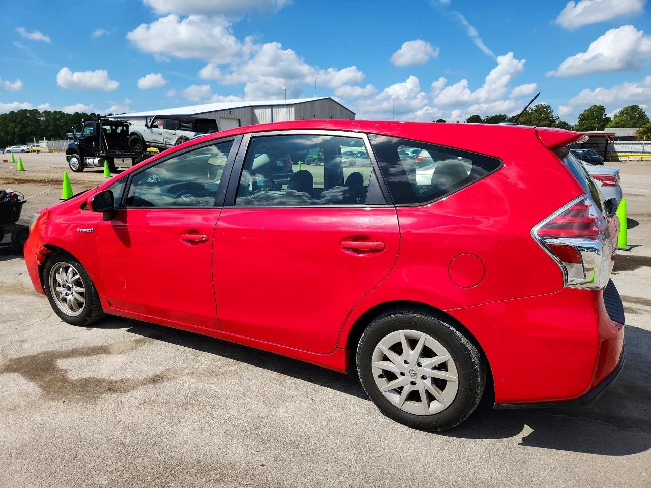 2015 Toyota Prius V Three - Фото 2