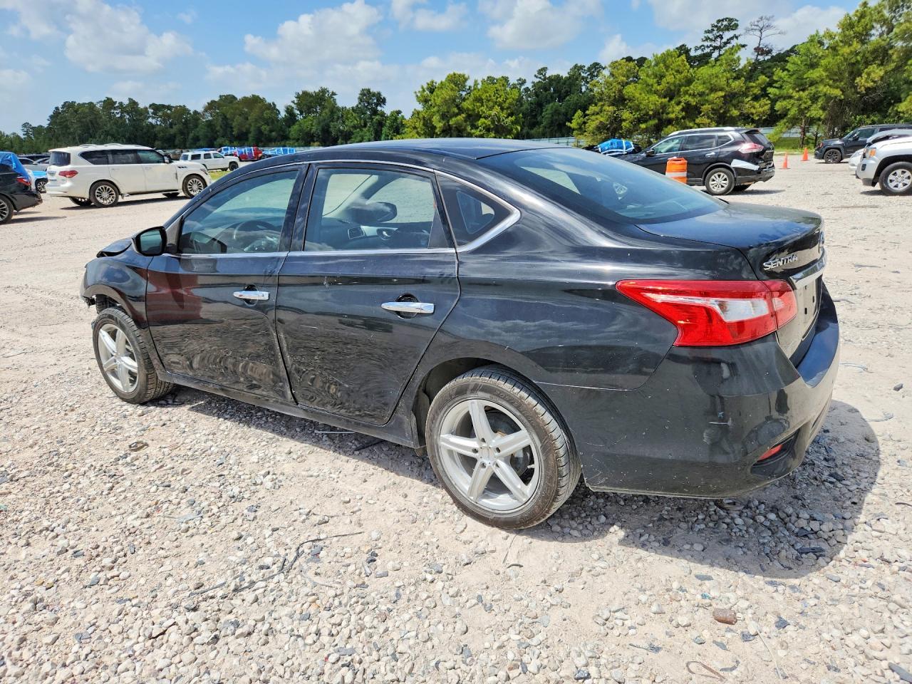 2017 Nissan Sentra S - Фото 2