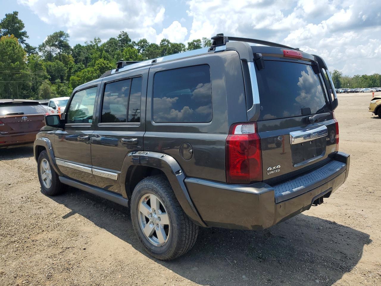 2006 Jeep Commander Limited - Image 2