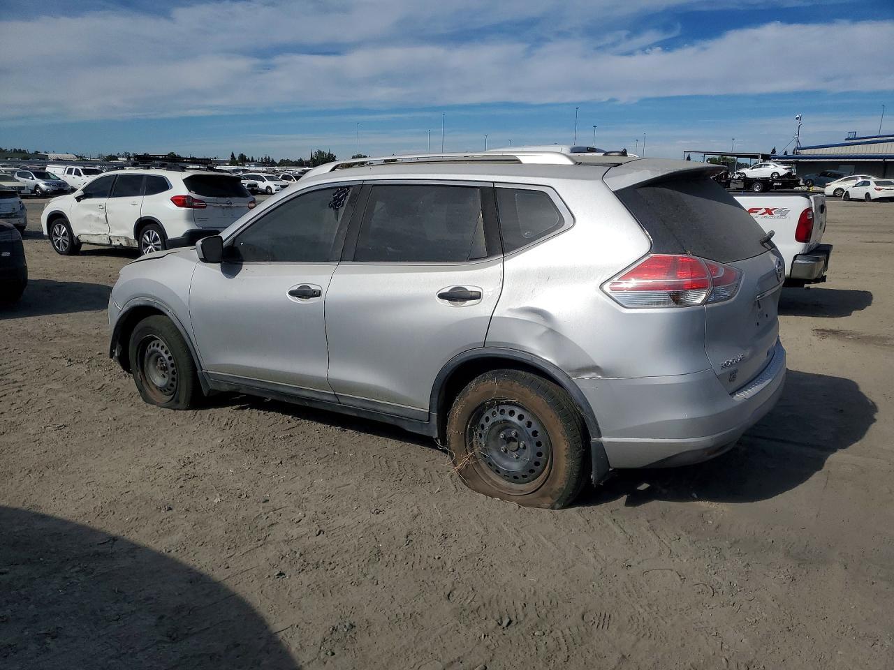 2016 Nissan Rogue S - Image 2