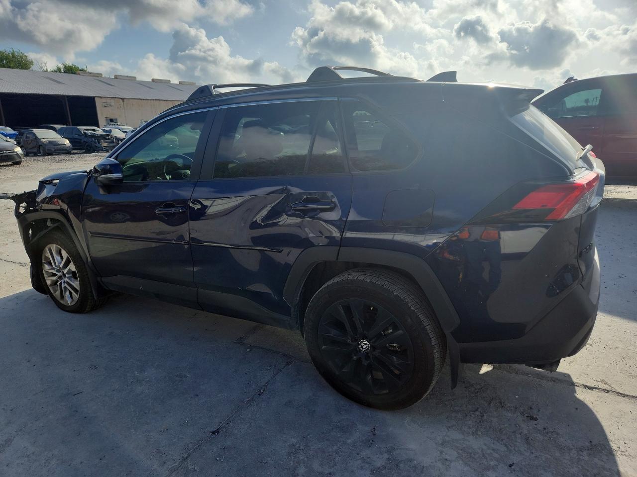 2025 Toyota Rav4 Xle Premium - Фото 2