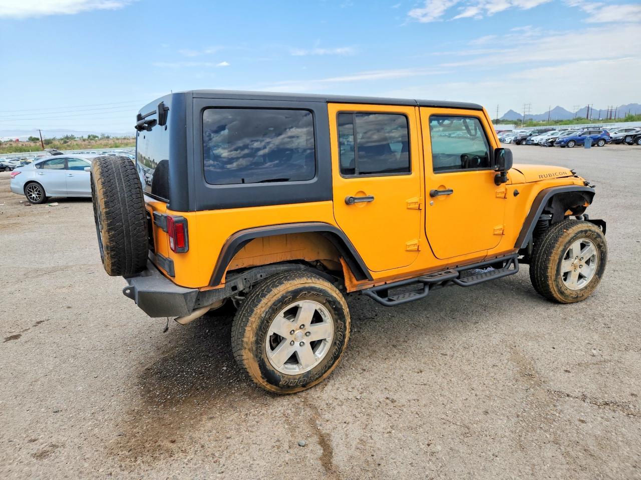 2013 Jeep Wrangler Unlimited Rubicon - Image 3