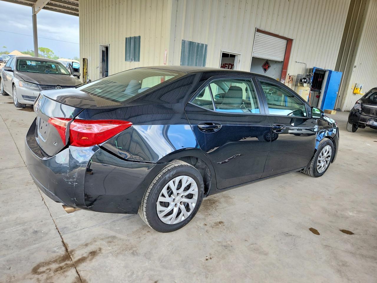 2018 Toyota Corolla Le - Image 3