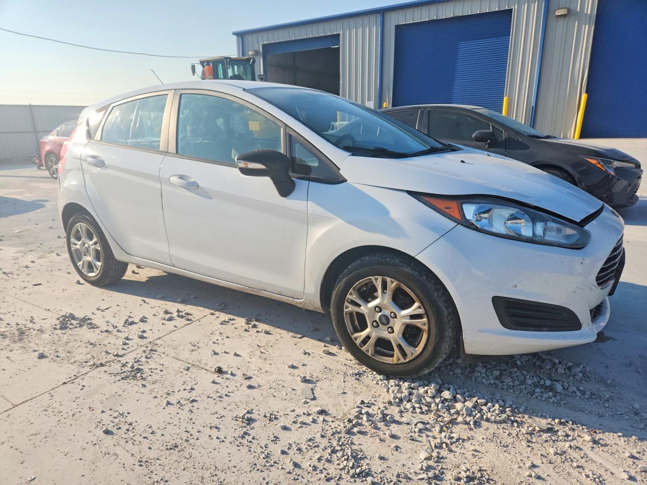 2014 Ford Fiesta Se - Фото 4