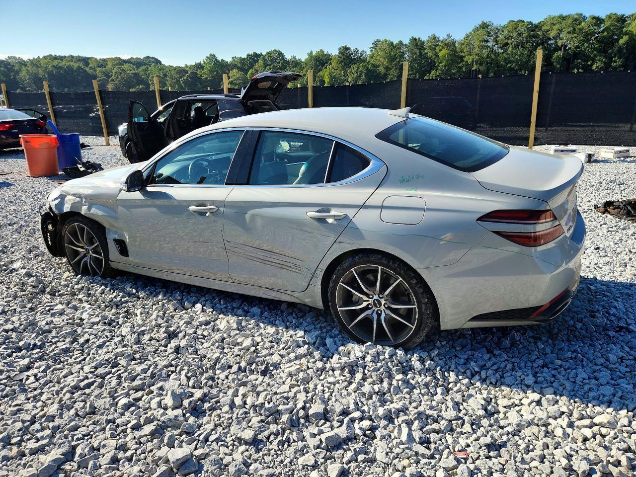 2025 Genesis G70 2.5T Standard - Фото 2
