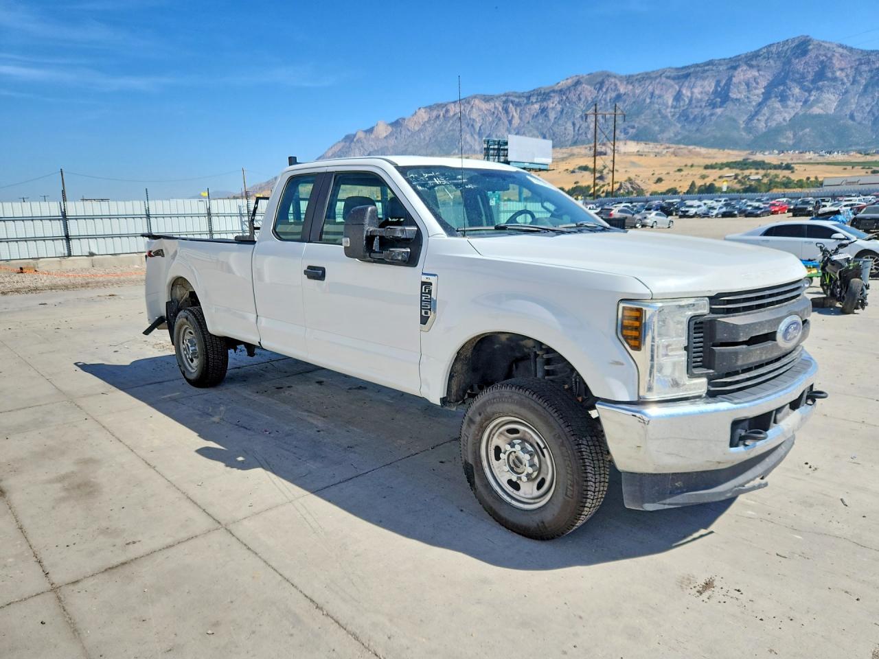 2019 Ford F250 Super Duty - Фото 4