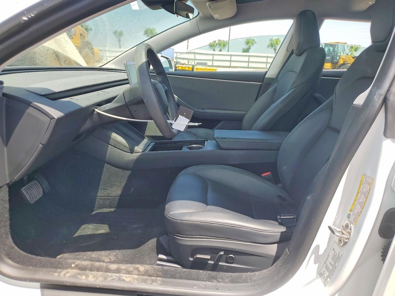 2024 Tesla Model 3 - Image 7