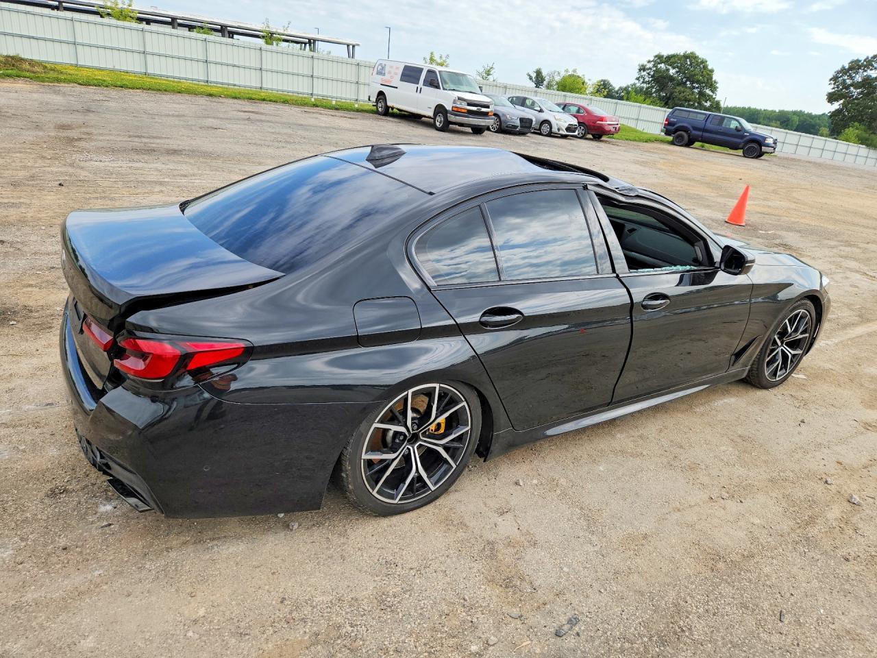 2022 BMW 540 Xi - Фото 3