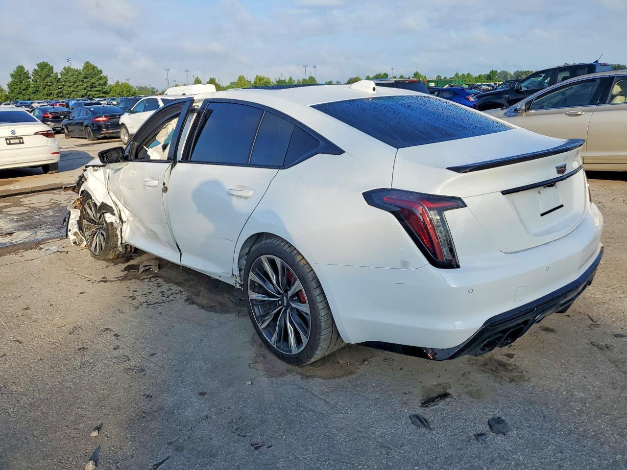 2022 Cadillac Ct5-V Blackwing - Image 2
