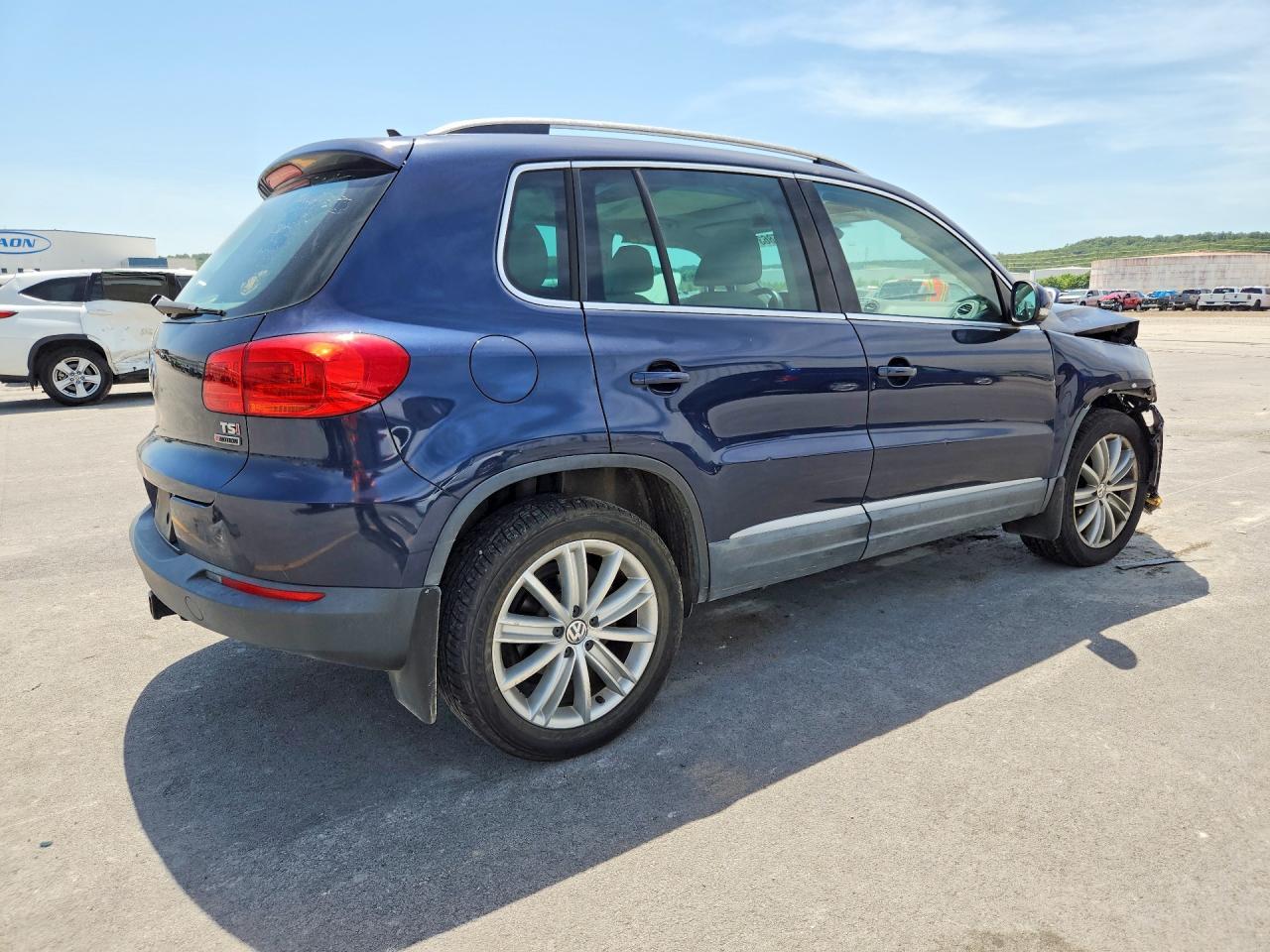 2016 Volkswagen Tiguan S - Image 3