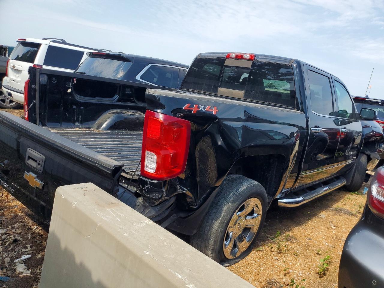 2018 Chevrolet Silverado K1500 Ltz - Фото 3