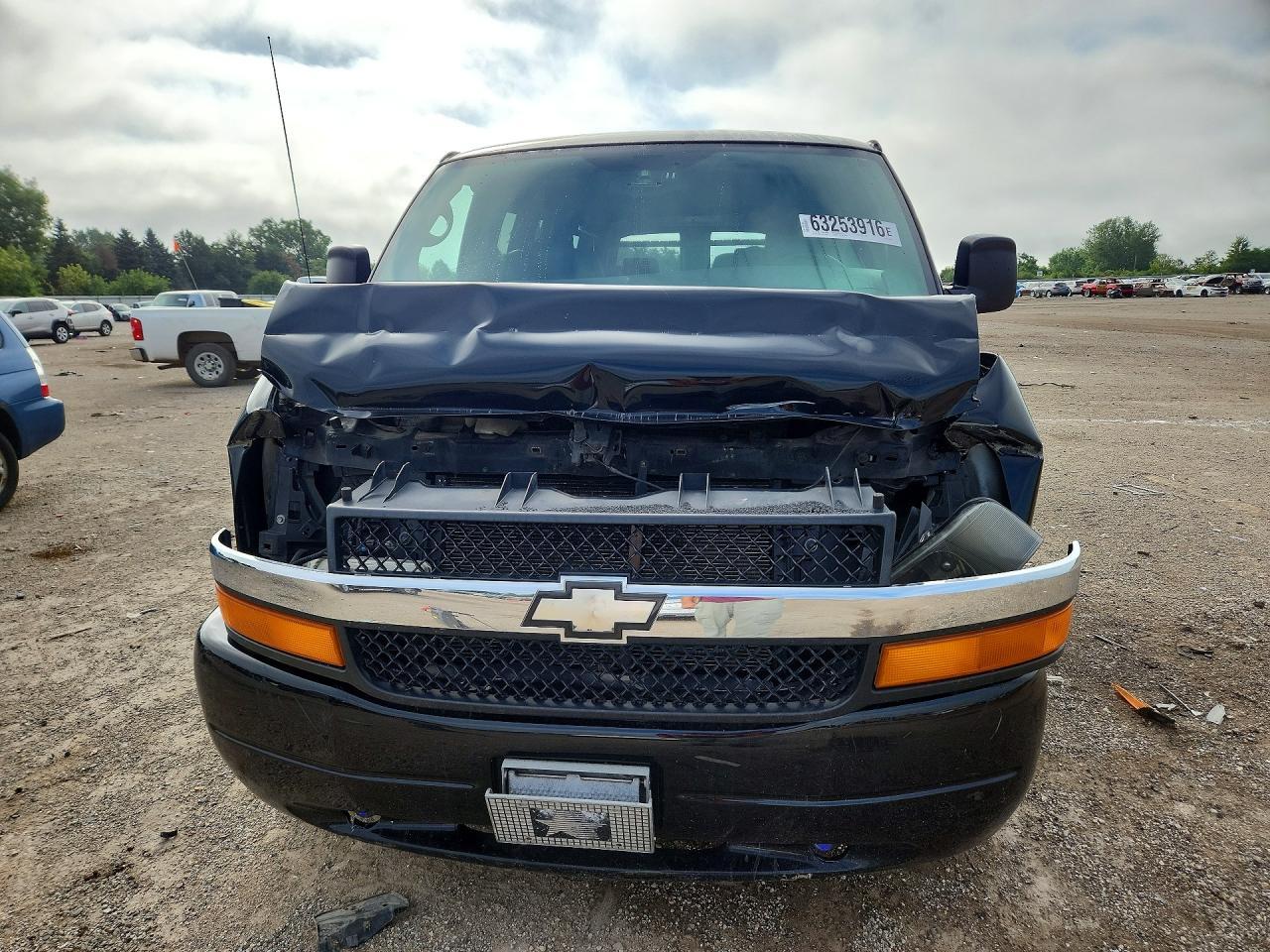 2004 Chevrolet Express G1500 - Image 5