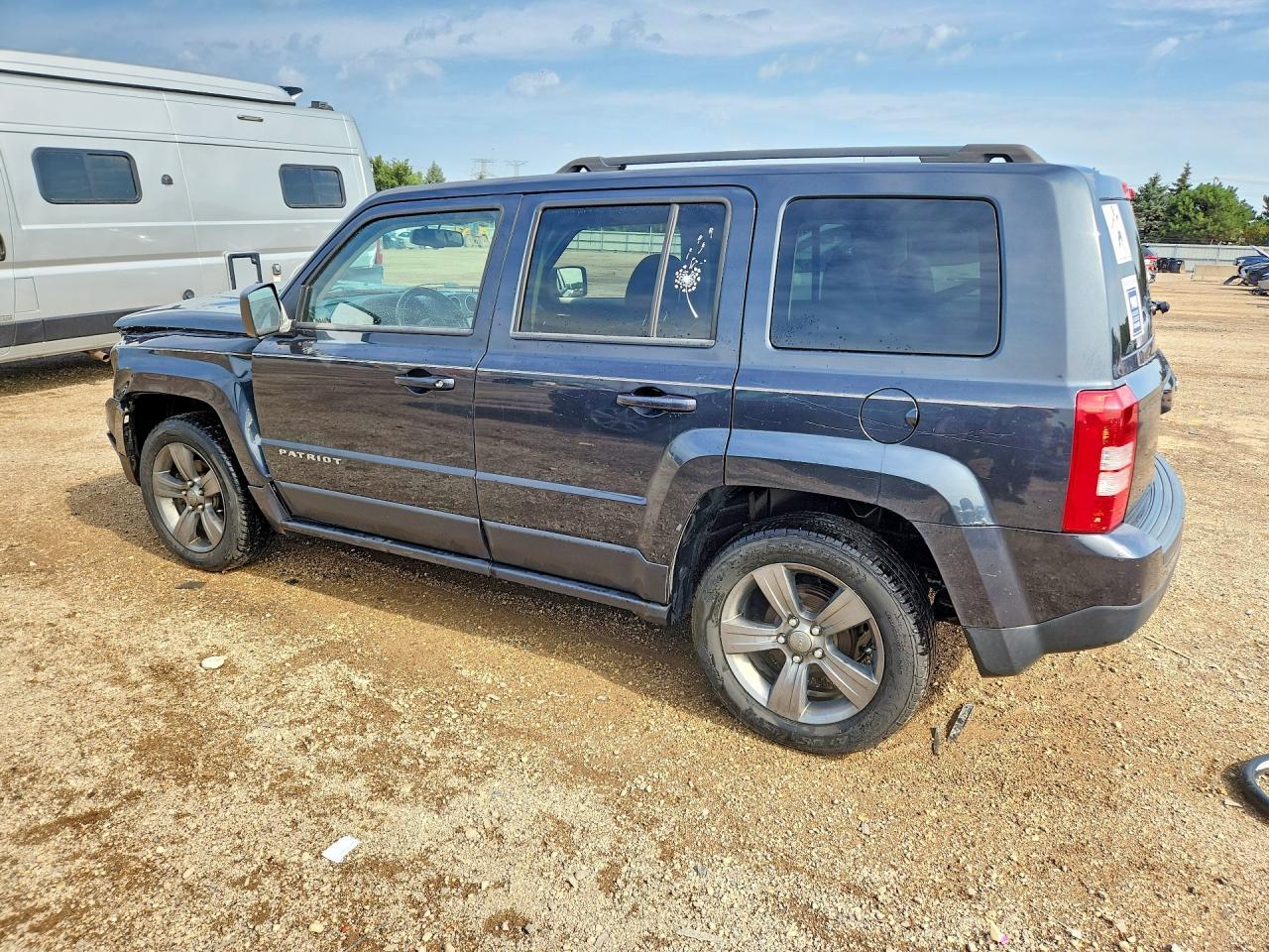 2014 Jeep Patriot Latitude - Фото 2