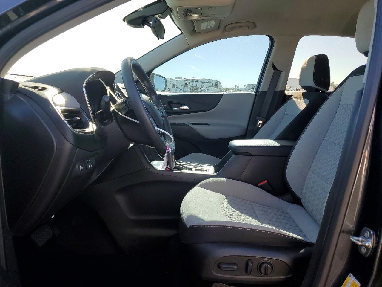 2022 Chevrolet Equinox Ls - Image 7